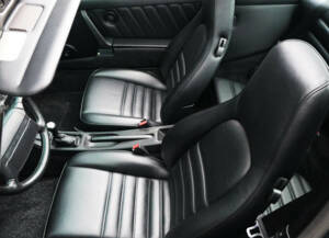 Bild 47/57 von Porsche 911 Carrera 4 (1992)