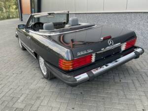 Image 19/36 de Mercedes-Benz 560 SL (1989)