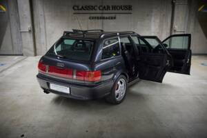 Image 16/99 of Audi RS2 Avant (1994)