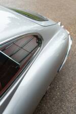 Image 22/50 of Jaguar E-Type 4.2 (1965)