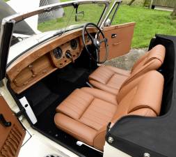 Image 30/50 of Bentley R-Type (1953)