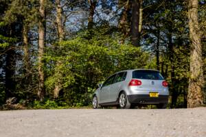 Bild 10/50 von Volkswagen Golf V GTI (2006)
