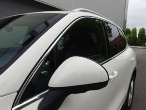 Bild 33/99 von Porsche Cayenne S (2010)
