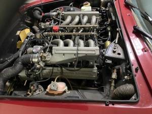 Image 19/26 of Aston Martin V8 Volante (1988)