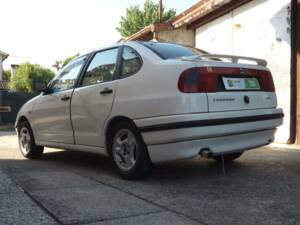 Bild 4/50 von SEAT Cordoba 1.6i (1994)
