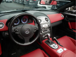 Immagine 4/30 di Mercedes-Benz SLR McLaren (2009)