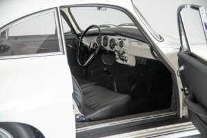Image 27/37 of Porsche 356 C 1600 SC (1964)