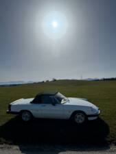 Image 2/4 of Alfa Romeo 2.0 Spider (1989)