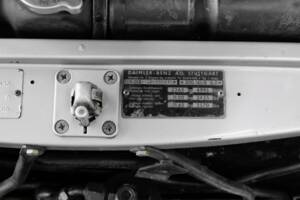 Immagine 48/50 di Mercedes-Benz 300 SEL 6.3 (1968)