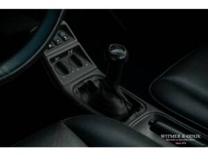 Image 30/42 of Porsche 911 Carrera 4 (1990)