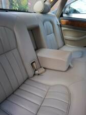 Image 8/8 of Jaguar XJ6 3.2 Executive (1996)