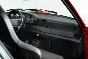 Bild 31/39 von Porsche 911 Carrera RS (1992)