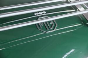 Image 41/41 of MG MGC (1969)