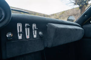 Image 17/25 de Ferrari Dino 246 GT (1970)