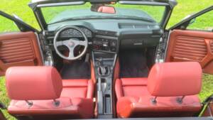 Image 13/18 of BMW 325i (1987)