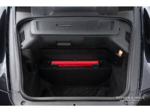 Image 31/32 of Porsche 911 Carrera S (2005)