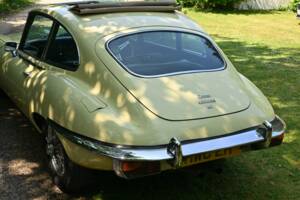 Image 16/39 of Jaguar E-Type (2+2) (1970)