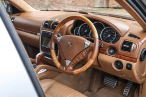 Bild 10/40 von Porsche Cayenne Turbo S (2006)