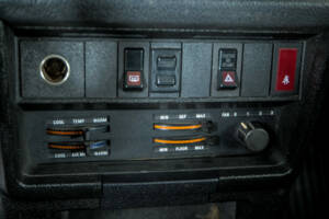 Image 25/50 of Volvo 245 GLE (1982)