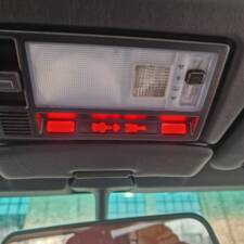 Immagine 34/162 di Mercedes-Benz 230 CE (1989)