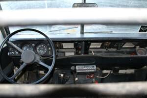 Image 20/33 of Land Rover 88 (1984)