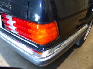 Image 87/91 of Mercedes-Benz 560 SEL (1990)