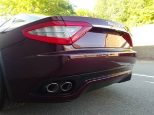 Image 16/98 of Maserati GranTurismo 4.2 (2008)