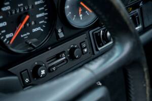 Bild 20/29 von Porsche 911 Carrera 2 (1990)