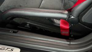 Image 14/19 of Porsche 911 Targa 4 GTS (1900)