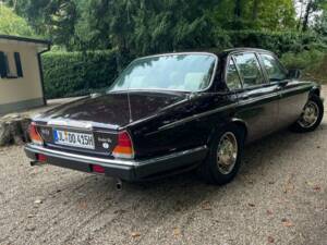Afbeelding 6/8 van Daimler Double Six (1992)