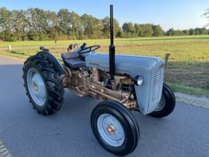 Bild 1/8 von Massey-Ferguson MF 35 (1957)