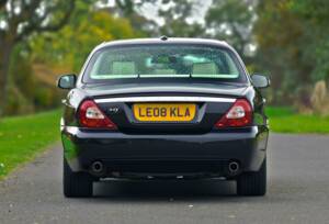 Image 11/50 of Jaguar XJ 8 4.2 (2008)