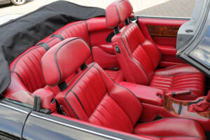 Image 24/44 de Aston Martin Virage Volante (1993)