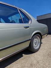 Image 8/50 de BMW 745i (1982)