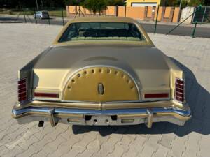 Image 6/31 of Lincoln Continental Diamond Jubilee Gold Edition (1978)