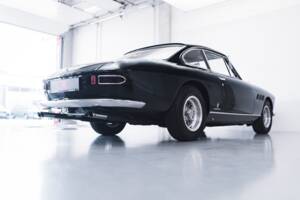 Image 30/100 of Ferrari 330 GT 2+2 (1965)