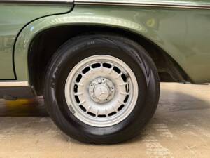 Bild 15/20 von Mercedes-Benz 280 SE 3,5 (1972)