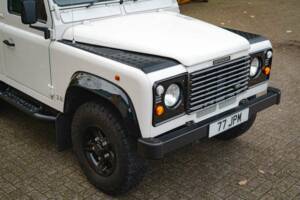 Image 8/41 of Land Rover Defender 90 "50th Anniversary" (1999)