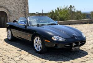 Imagen 8/34 de Jaguar XK8 4.0 (1999)