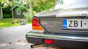 Image 25/42 of Daimler Double Six (1989)