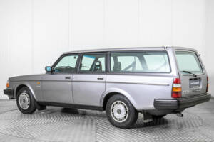 Image 6/50 of Volvo 245 GLE (1982)
