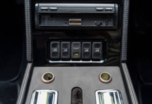 Bild 21/28 von Aston Martin Lagonda (1990)