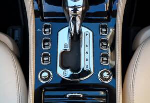 Bild 20/27 von Bentley Azure (2007)