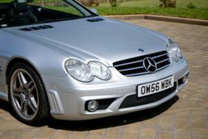 Image 8/33 de Mercedes-Benz SL 65 AMG (2007)