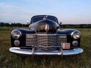 Image 10/50 of Cadillac 61 Sedan (1941)