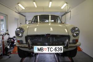 Bild 2/28 von MG MGB GT (1968)