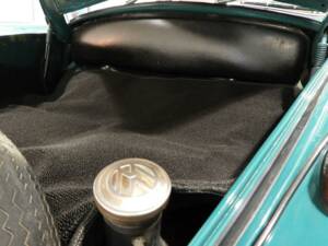 Imagen 11/15 de Volkswagen Beetle 1200 A (1966)