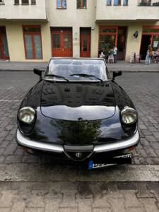 Bild 1/6 von Alfa Romeo 2.0 Spider (1988)