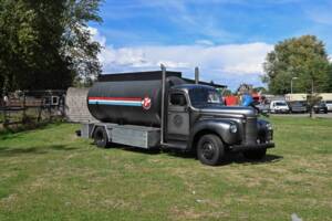 Image 14/50 de International Harvester K6 (1942)
