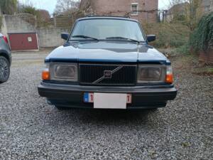 Bild 8/8 von Volvo 245 GL D (1988)